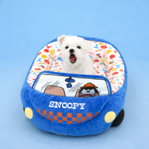 Peanuts Driving Car Bed - Image 1
