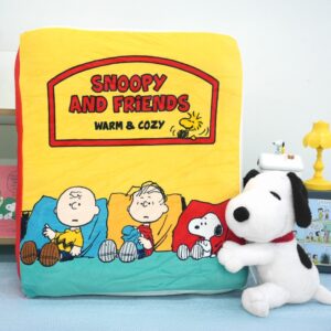 Peanuts Cozy Book Bed