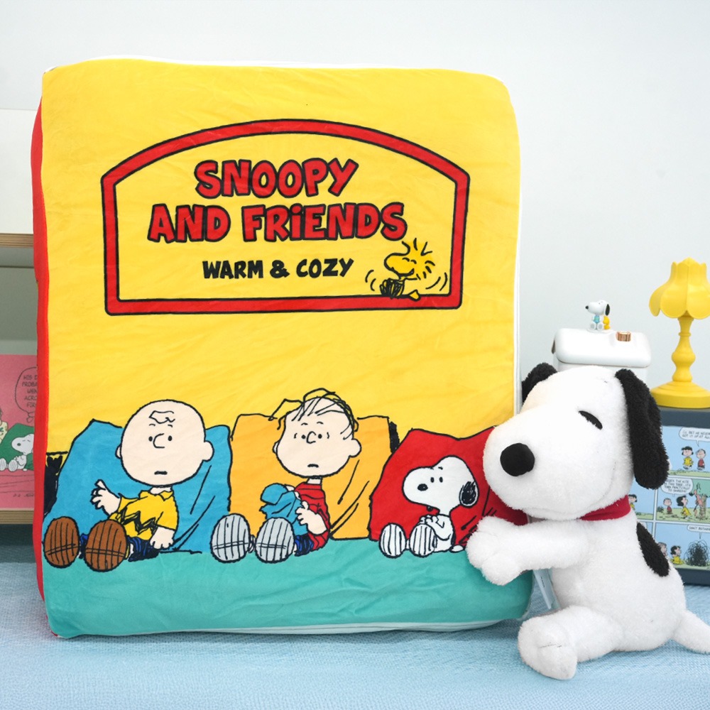 Peanuts Cozy Book Bed - Image 1